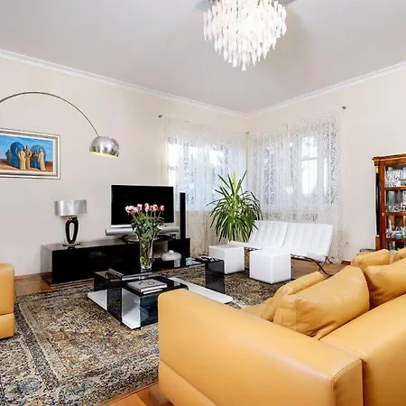 Fancy Modern With Deluxe Interior 빌라