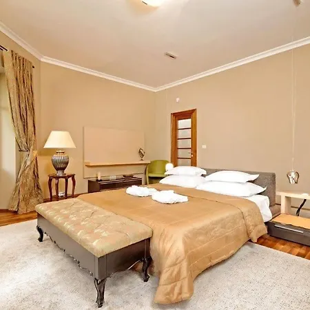 Fancy Modern With Deluxe Interior Villa Spalato